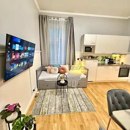 Stunning Apartment In Wenceslas Square Prague Exterior photo