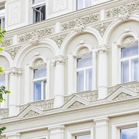 Stunning Apartment In Wenceslas Square Prague Exterior photo